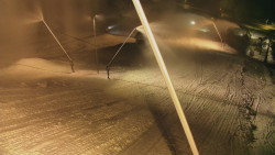 Spodní část sjezdovky skiareálu Karolinka