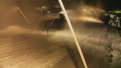 Spodní část sjezdovky skiareálu Karolinka