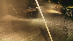 Spodní část sjezdovky skiareálu Karolinka