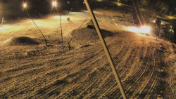 Spodní část sjezdovky skiareálu Karolinka