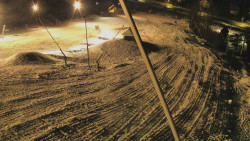 Spodní část sjezdovky skiareálu Karolinka