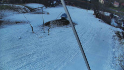 Spodní část sjezdovky skiareálu Karolinka