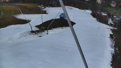 Spodní část sjezdovky skiareálu Karolinka