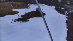 Spodní část sjezdovky skiareálu Karolinka