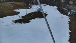 Spodní část sjezdovky skiareálu Karolinka