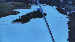 Spodní část sjezdovky skiareálu Karolinka