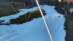 Spodní část sjezdovky skiareálu Karolinka