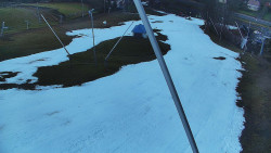 Spodní část sjezdovky skiareálu Karolinka