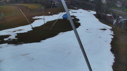 Spodní část sjezdovky skiareálu Karolinka