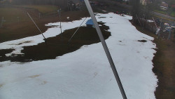 Spodní část sjezdovky skiareálu Karolinka