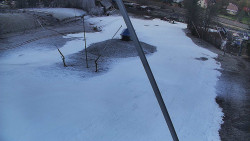 Spodní část sjezdovky skiareálu Karolinka