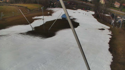 Spodní část sjezdovky skiareálu Karolinka