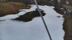 Spodní část sjezdovky skiareálu Karolinka