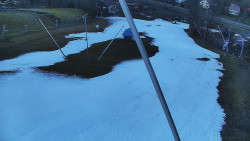 Spodní část sjezdovky skiareálu Karolinka