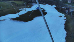 Spodní část sjezdovky skiareálu Karolinka