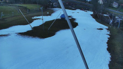 Spodní část sjezdovky skiareálu Karolinka