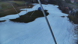 Spodní část sjezdovky skiareálu Karolinka