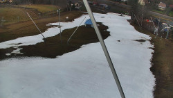 Spodní část sjezdovky skiareálu Karolinka