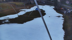 Spodní část sjezdovky skiareálu Karolinka