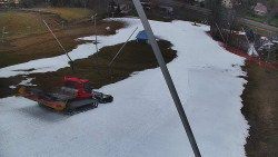 Spodní část sjezdovky skiareálu Karolinka