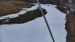 Spodní část sjezdovky skiareálu Karolinka