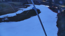 Spodní část sjezdovky skiareálu Karolinka