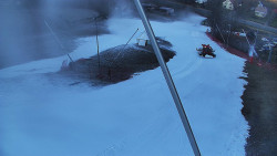 Spodní část sjezdovky skiareálu Karolinka