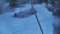 Spodní část sjezdovky skiareálu Karolinka