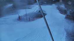 Spodní část sjezdovky skiareálu Karolinka