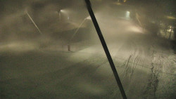 Spodní část sjezdovky skiareálu Karolinka