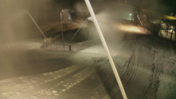 Spodní část sjezdovky skiareálu Karolinka