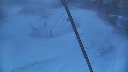 Spodní část sjezdovky skiareálu Karolinka