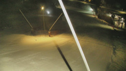 Spodní část sjezdovky skiareálu Karolinka