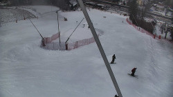 Spodní část sjezdovky skiareálu Karolinka