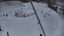 Spodní část sjezdovky skiareálu Karolinka