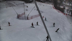 Spodní část sjezdovky skiareálu Karolinka