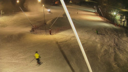 Spodní část sjezdovky skiareálu Karolinka