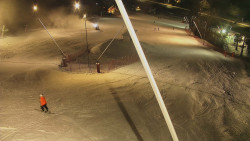 Spodní část sjezdovky skiareálu Karolinka