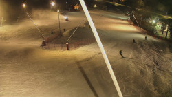 Spodní část sjezdovky skiareálu Karolinka