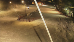 Spodní část sjezdovky skiareálu Karolinka