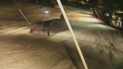 Spodní část sjezdovky skiareálu Karolinka