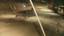 Spodní část sjezdovky skiareálu Karolinka