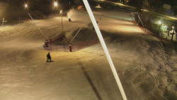 Spodní část sjezdovky skiareálu Karolinka