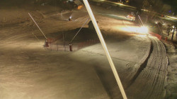 Spodní část sjezdovky skiareálu Karolinka