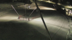 Spodní část sjezdovky skiareálu Karolinka