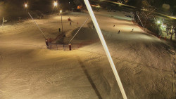 Spodní část sjezdovky skiareálu Karolinka