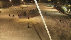 Spodní část sjezdovky skiareálu Karolinka