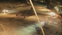 Spodní část sjezdovky skiareálu Karolinka