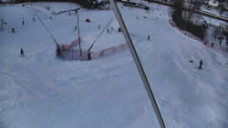 Spodní část sjezdovky skiareálu Karolinka