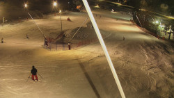 Spodní část sjezdovky skiareálu Karolinka